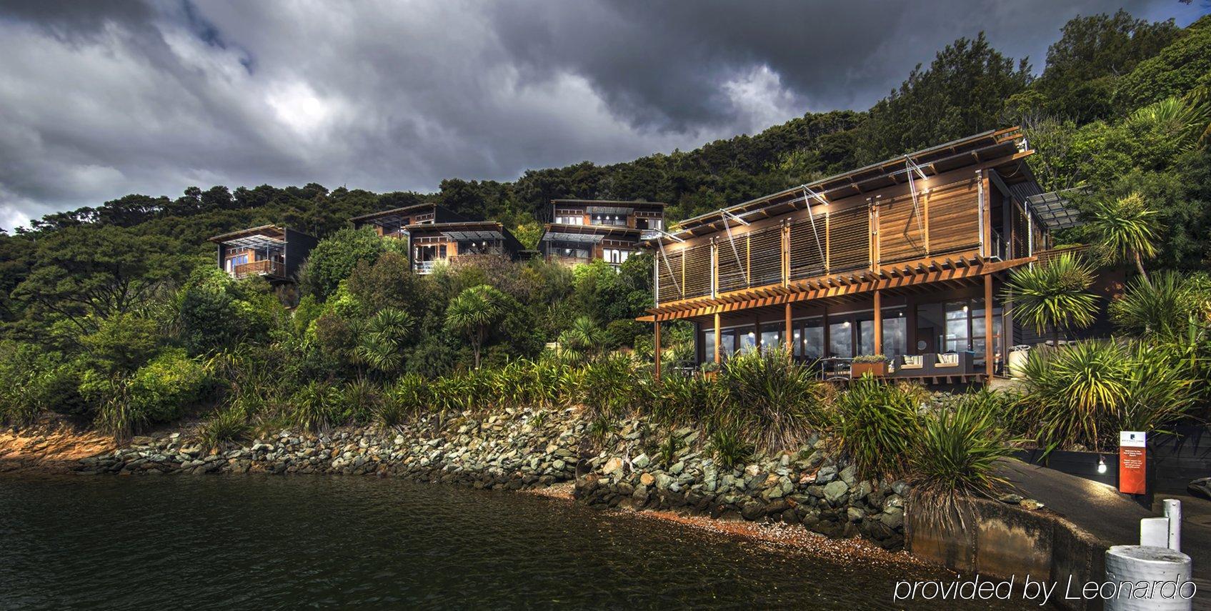 Bay Of Many Coves Hotel Arthur's Bay Exterior photo
